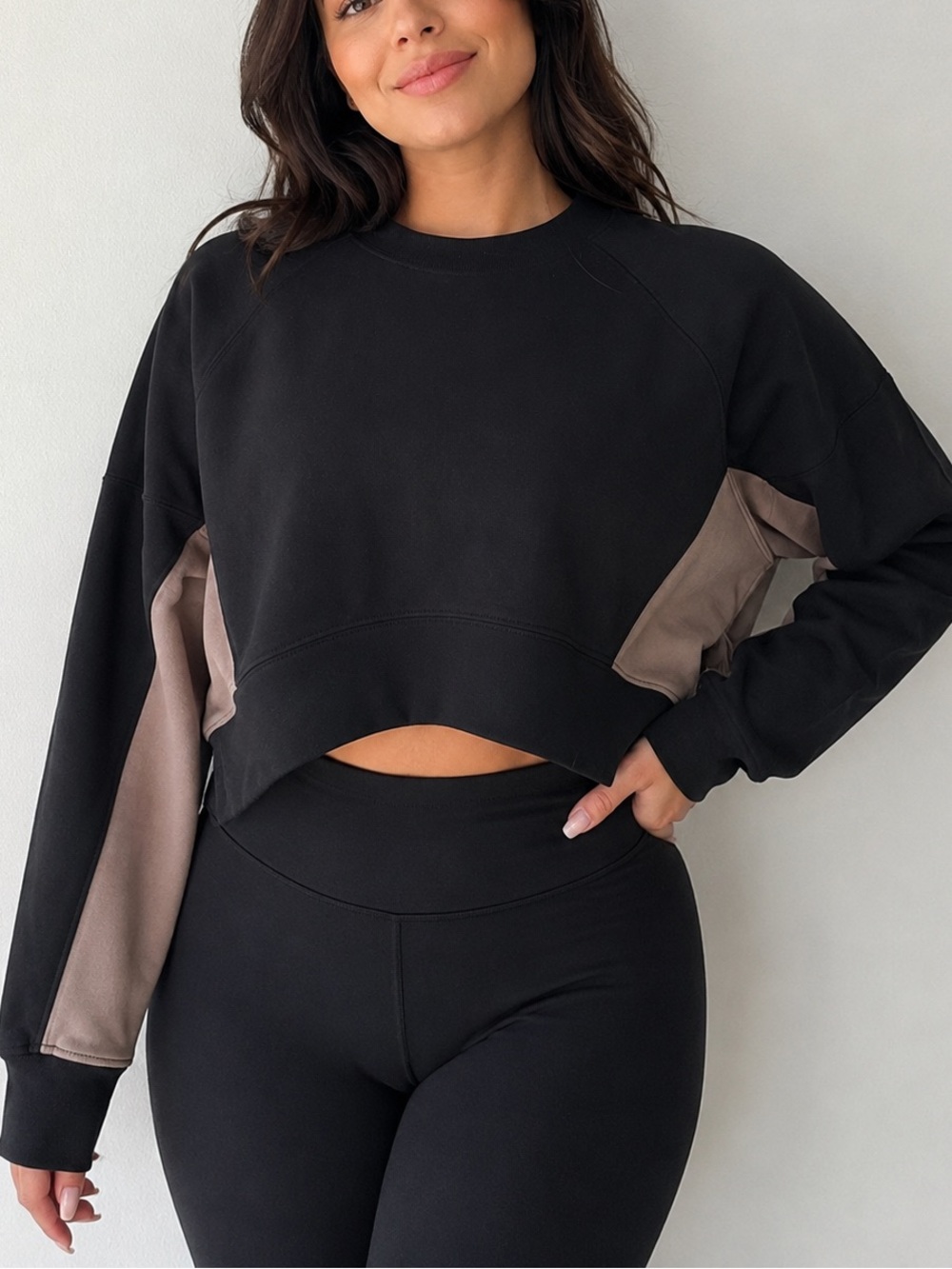 Abercrombie YPB Black Taupe Colorblock Cropped Sweatshirt Small